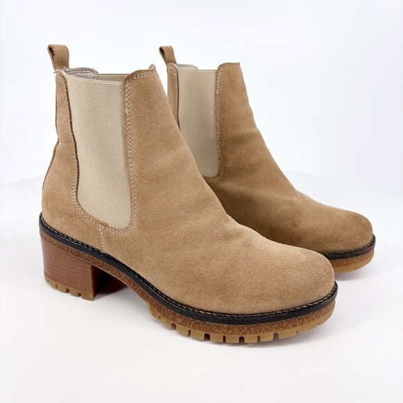 AVELLINI | Suede Leather Chunky Lug Sole Chelsea Boots in Tan | Sz 9 - Picture 4 of 13